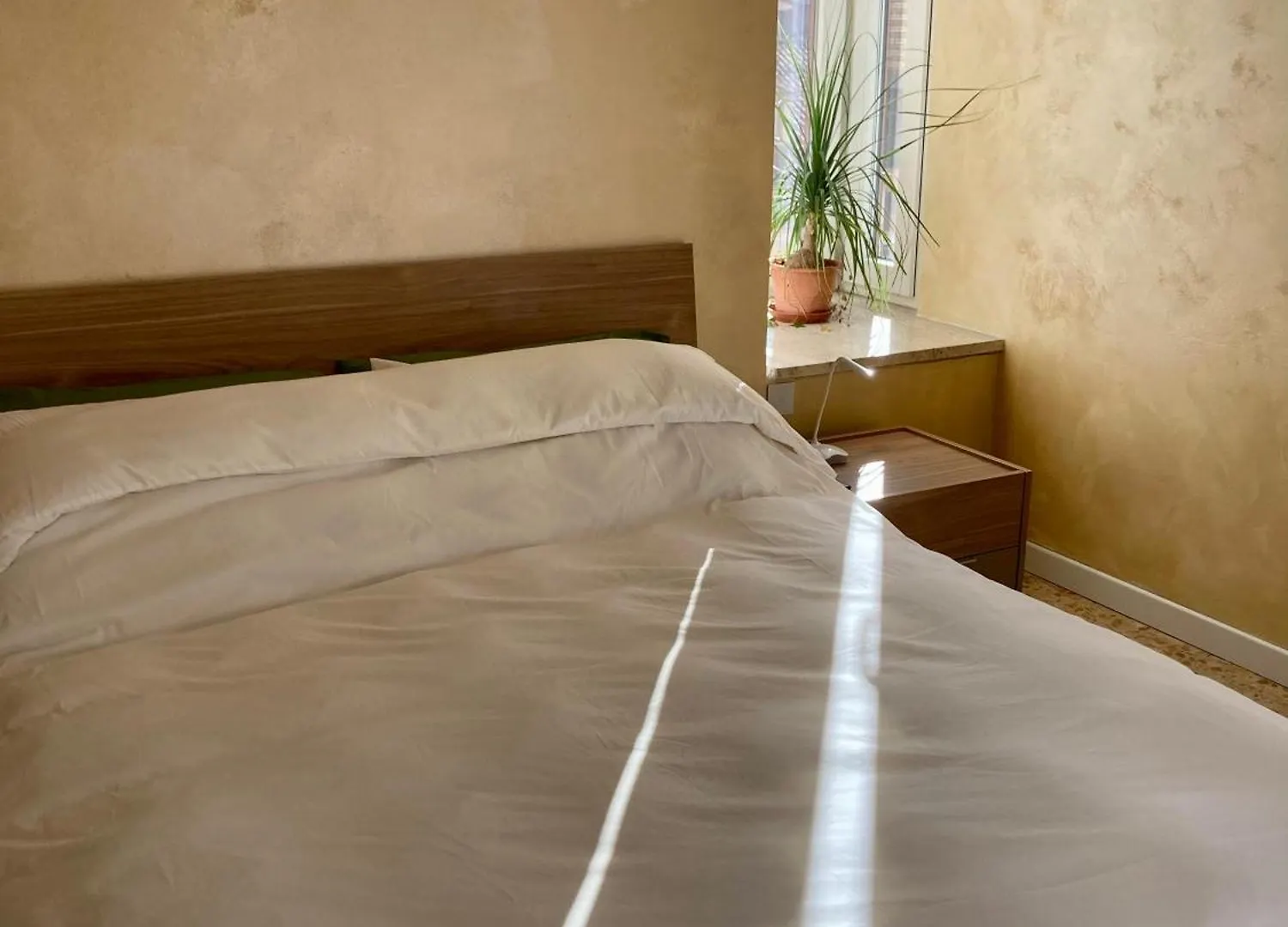 T-Rooms Bassano del Grappa 0*,  Italy